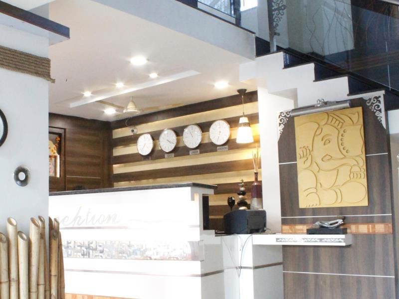 בהופאל Hotel Shalimar Deluxe מראה חיצוני תמונה